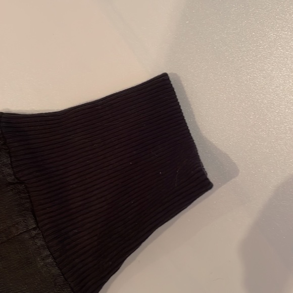 Wilfred (Aritzia) Black Cargo pant size 2 - Picture 4 of 5